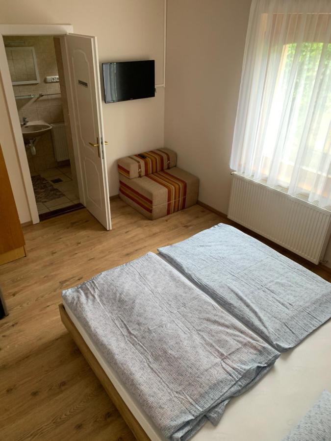 Zsuzsa Apartman Hajdúszoboszló Extérieur photo