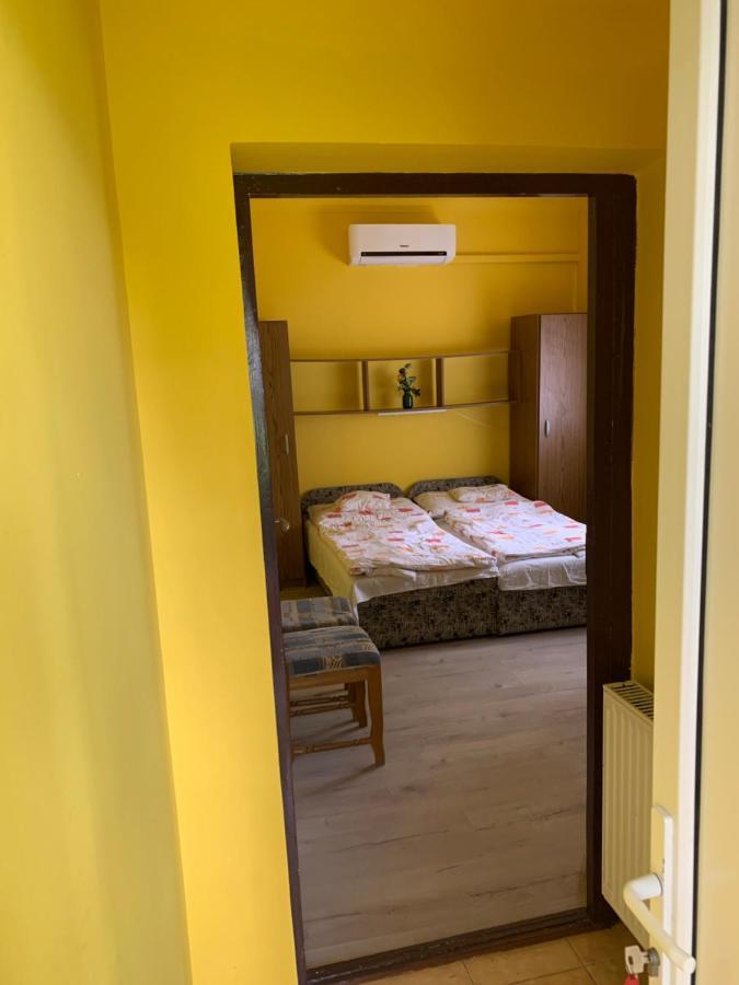Zsuzsa Apartman Hajdúszoboszló Extérieur photo