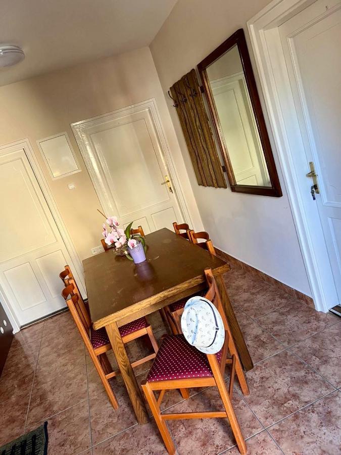 Zsuzsa Apartman Hajdúszoboszló Extérieur photo